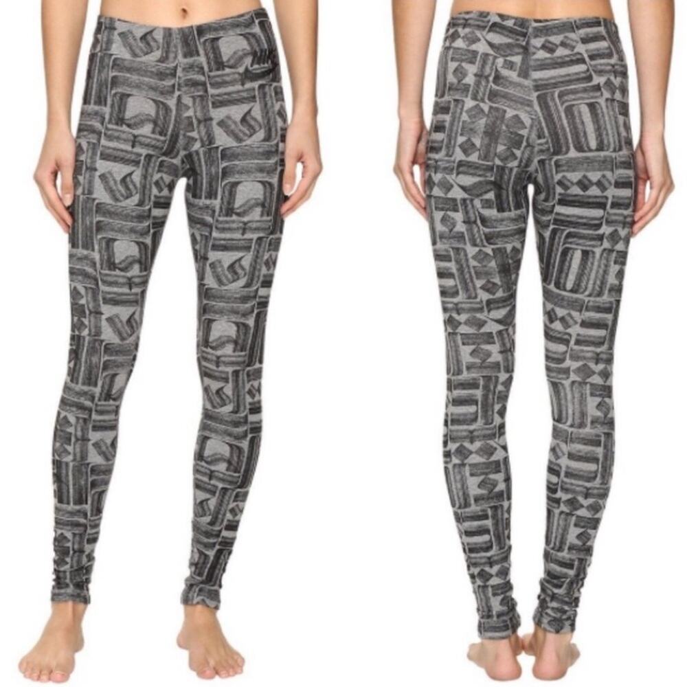 Nike "Just Do It"  Leg-A-See Allover Print Leggings - Size XS